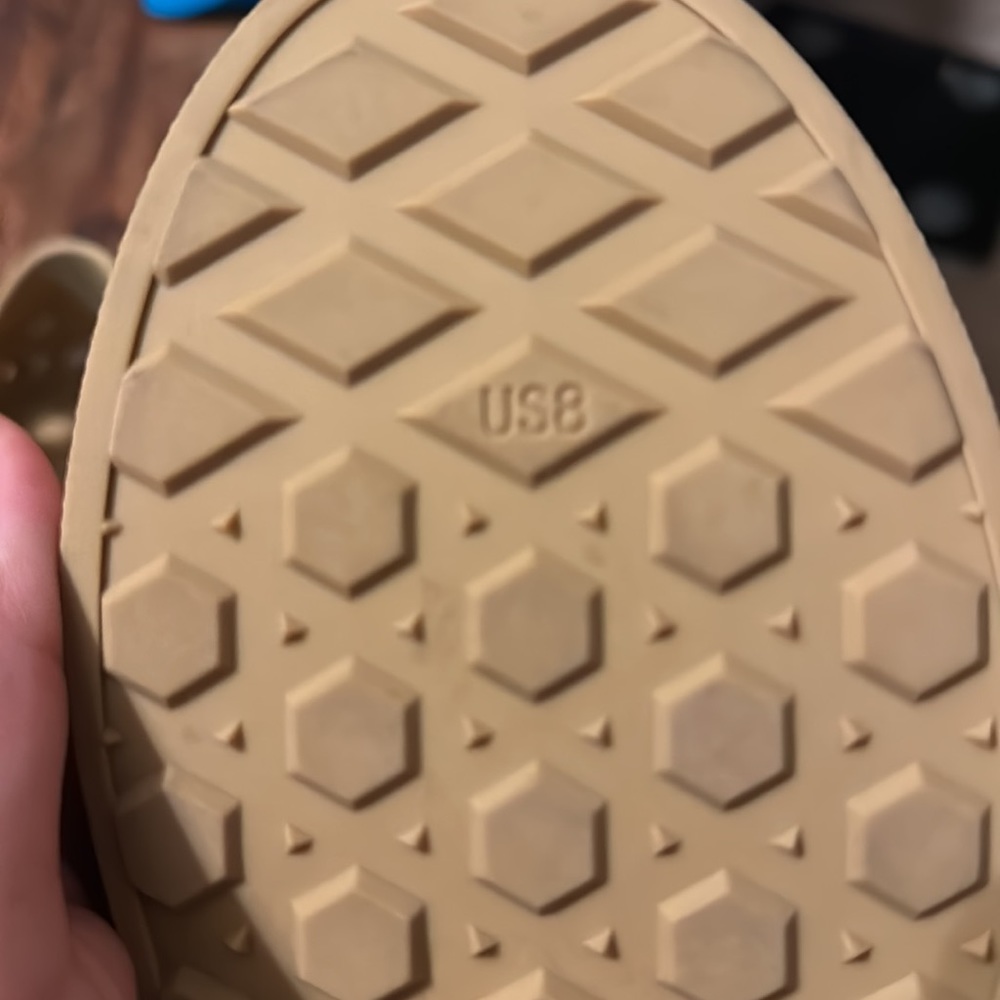 Vans - Picture 7 of 7